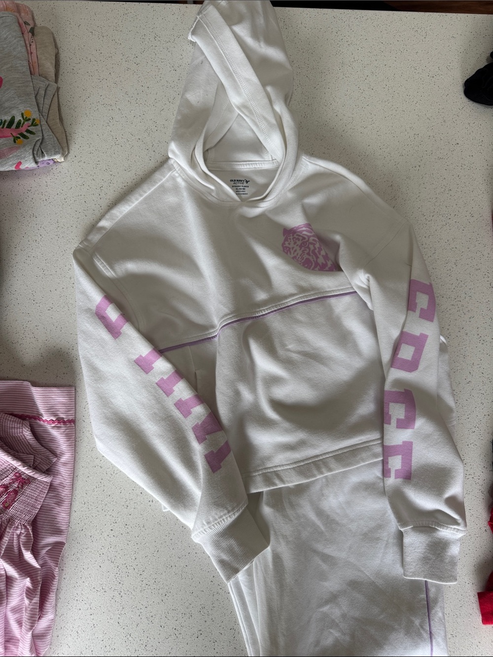 Old Navy White & Light Pink Graphic Hoodie & Joggers Size XL 14-16